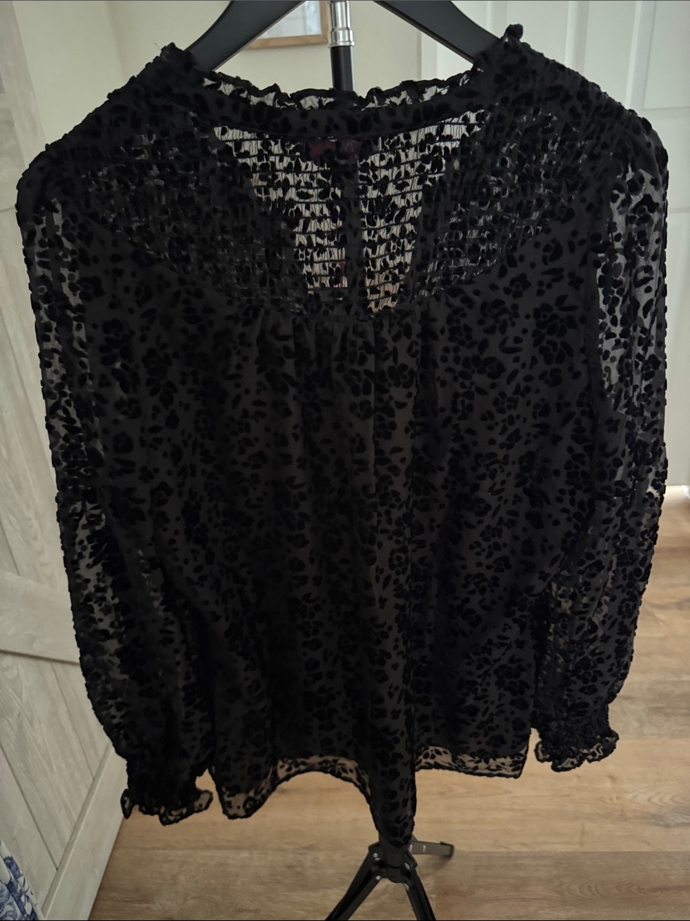 NWT!! #665 PARKER Black Floral Velvet Burnout V-Neck Sheer Sleeve Blouse - Picture 10 of 10